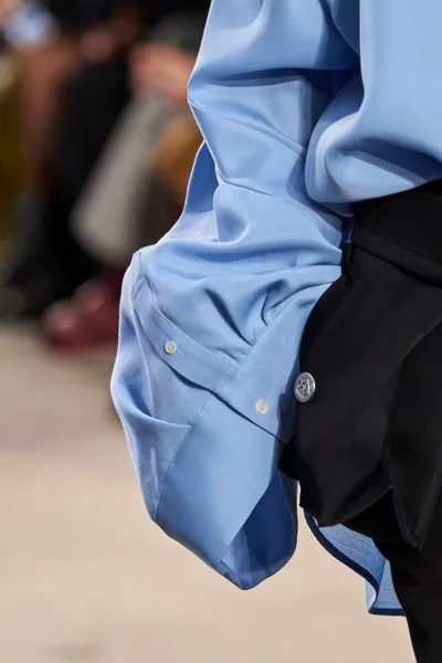 Look 93